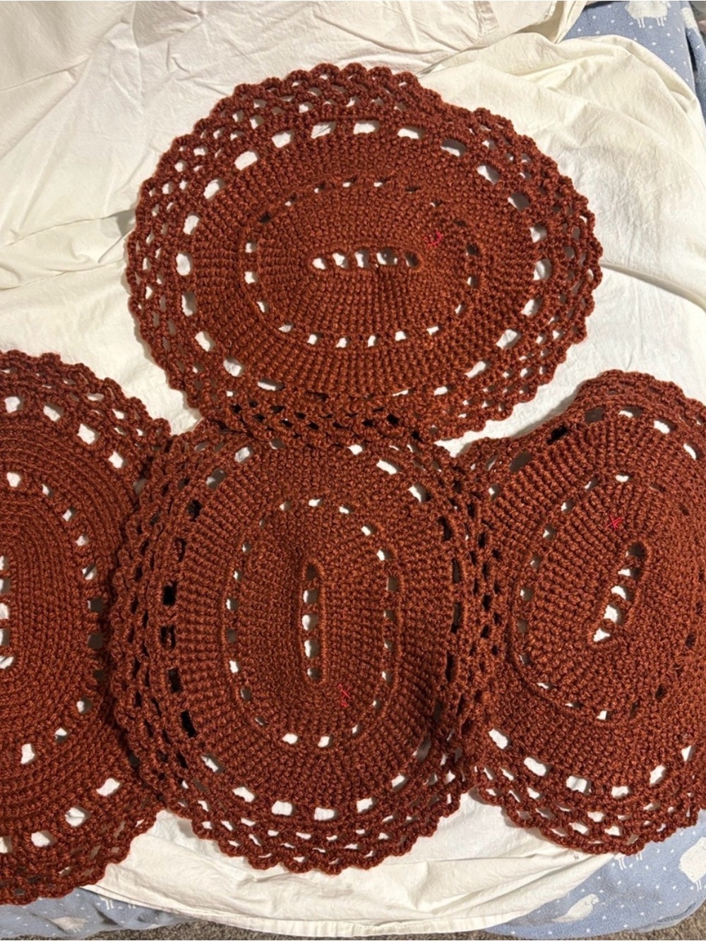 Vintage Brown Crochet Oval placemat- Home Accents - Picture 3 of 7